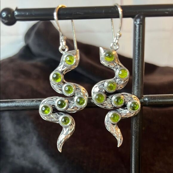 Peridot in 925 Silver Snake Earrings - Picture 1 of 5